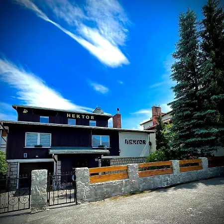 Hektor ベッド・アンド・ブレックファスト シクラルスカ・ポレンバ